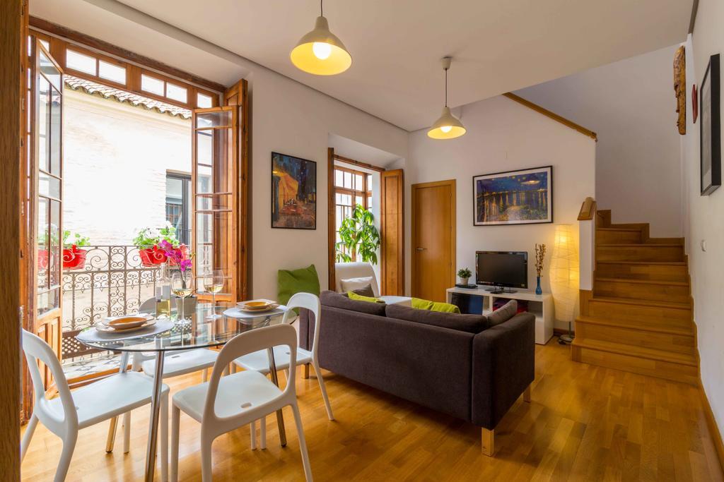La Casa Del Conde De Gelves Apartments Севілья Номер фото