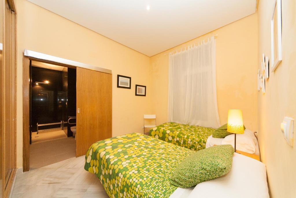 La Casa Del Conde De Gelves Apartments Севілья Номер фото
